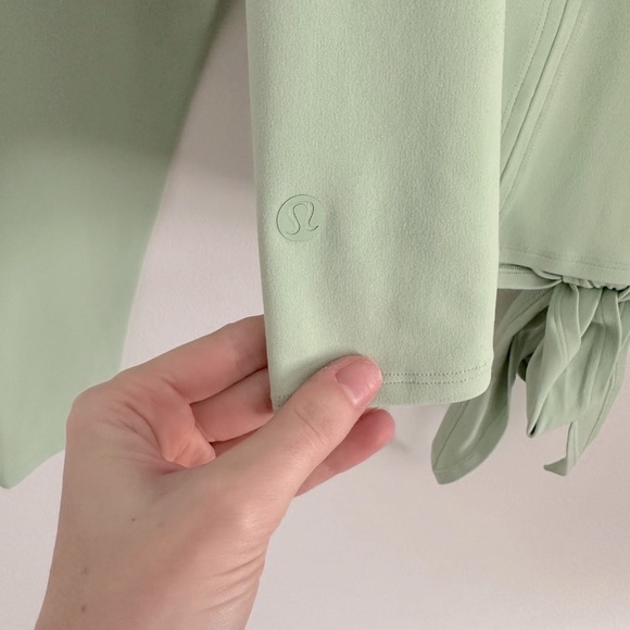 LULULEMON Time to Restore Long Sleeve Wrap Tie Mint 12 NWT - Picture 6 of 6